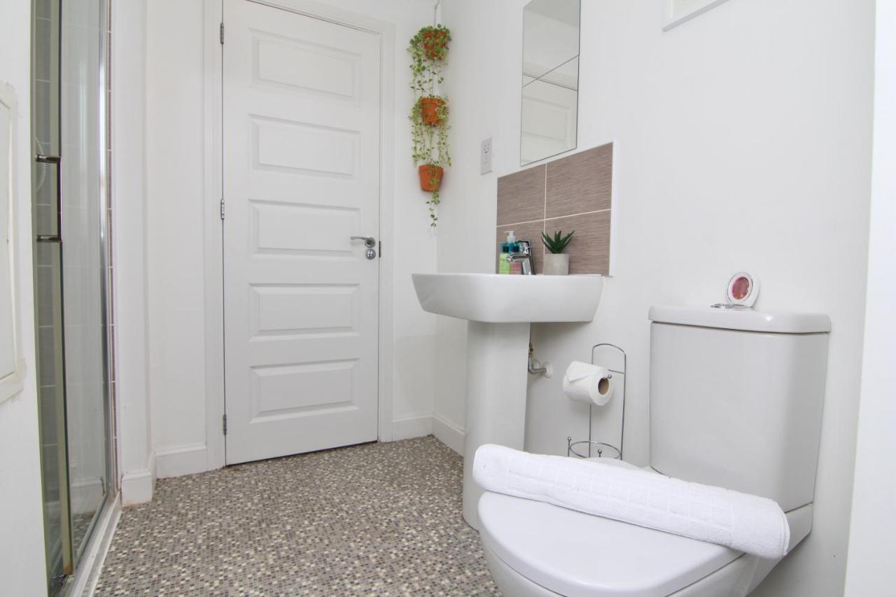 Canalview House - Fully Furnished Coventry City Centre Home Exterior photo
